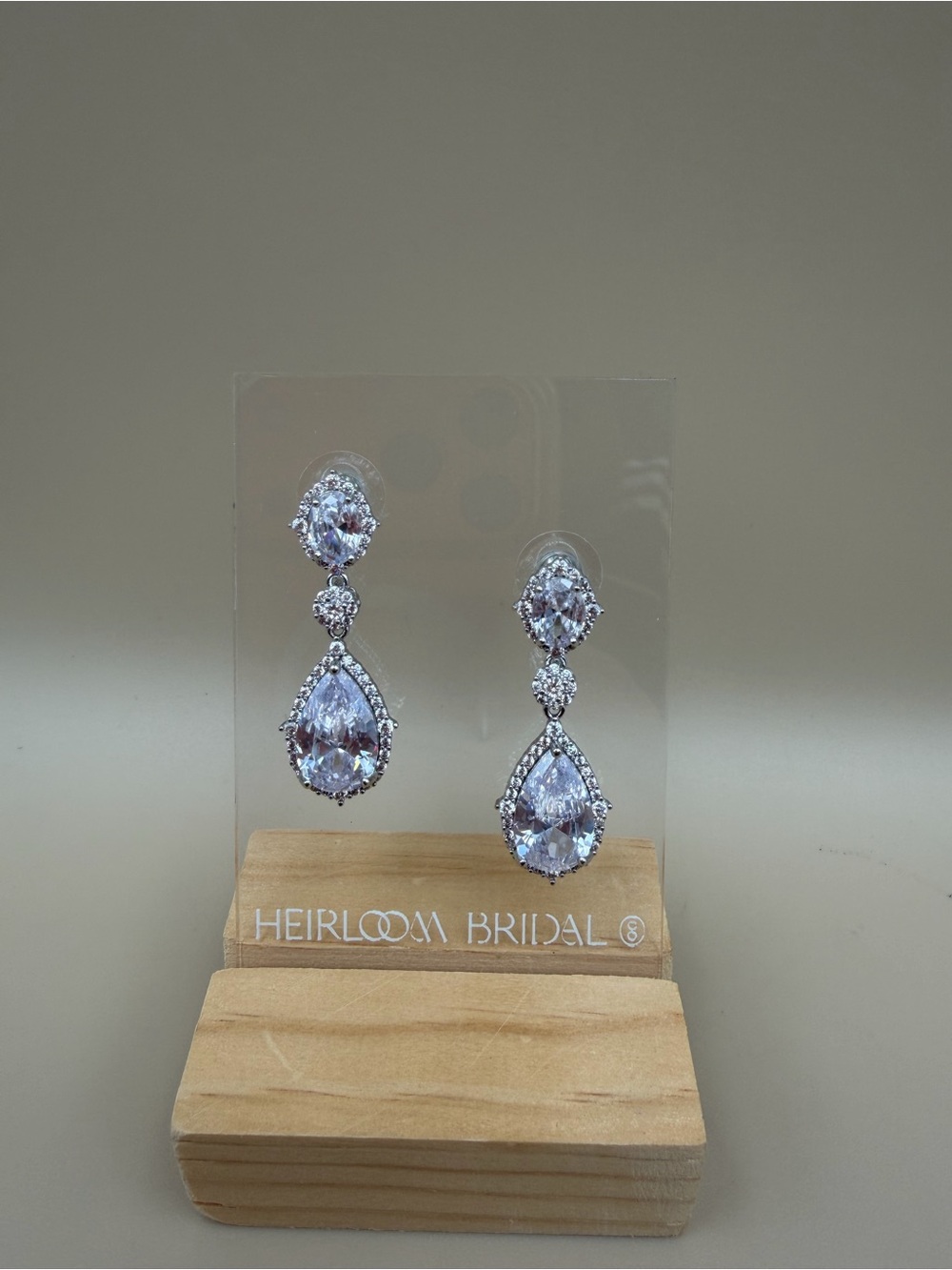 Heirloom Bridal Crystal Teardrop Wedding Earrings NWT No Tags